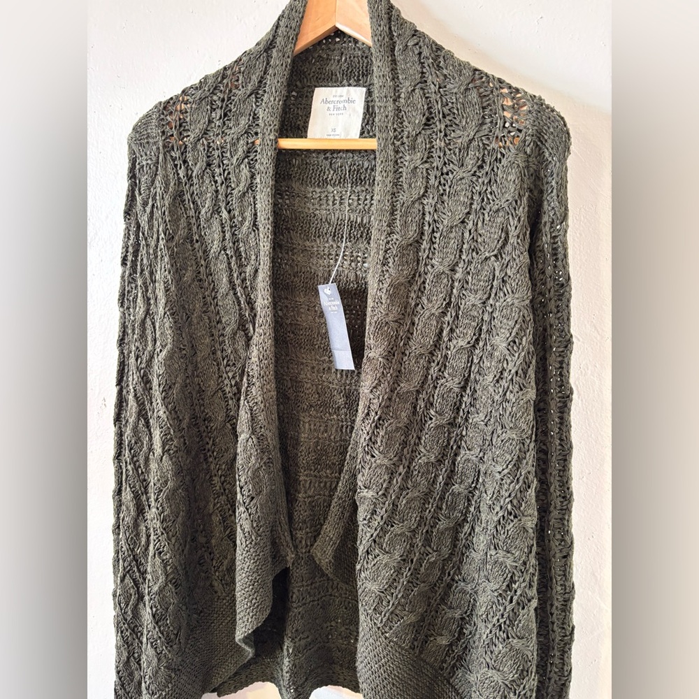 NWT Abercrombie & Fitch Cable Knit Olive Green Cardigan Women’s Size XS